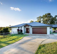 Sunset Retreat Airlie Beach Rural Getaway - Accommodation Bookings