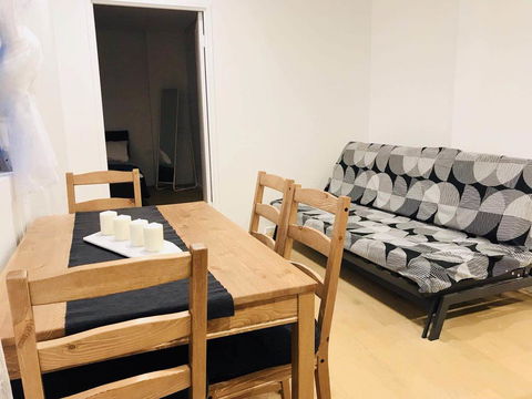 Sunset View 2 Bedroom Apt Next To Station - Accommodation Bookings 1