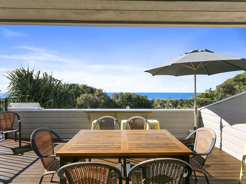 Sunshine Beach Serenity And Pet Friendly ! 9 Seaview Terrace, Sunshine Beach, QLD 4567 - Accommodation Bookings 0
