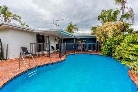 Sunyata Beach House - Rainbow Beach, Beachside Escape With A Pool, Pet Friendly And Wi-Fi - Accommodation Bookings 0