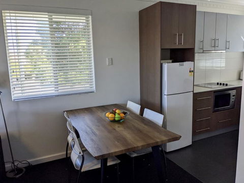 Superb 2 BR Apartment Minutes To CBD- Cen8 - Accommodation Bookings 2