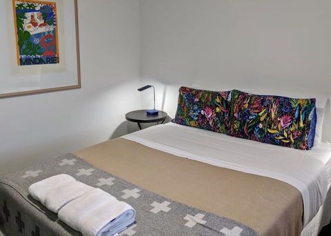 Superb 2 BR Apartment Minutes To CBD- Cen8 - Accommodation Bookings 3