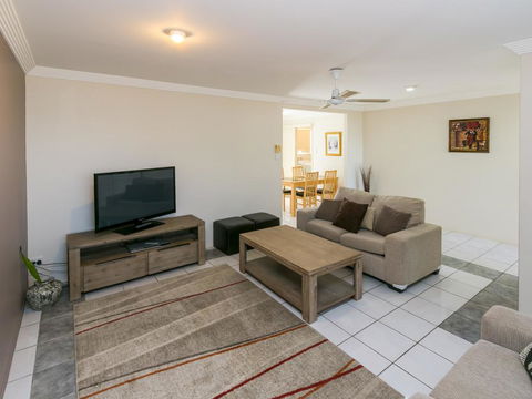 Superb Location - Hervey Bay - Accommodation Bookings 0