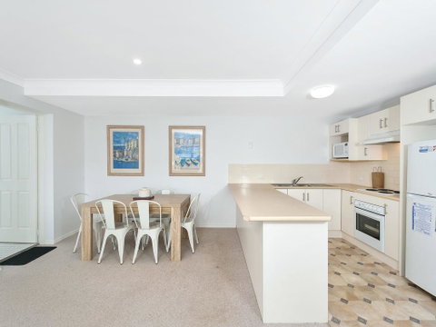 Surf Break - 10A Tuna (Downstairs) - Accommodation Bookings 2