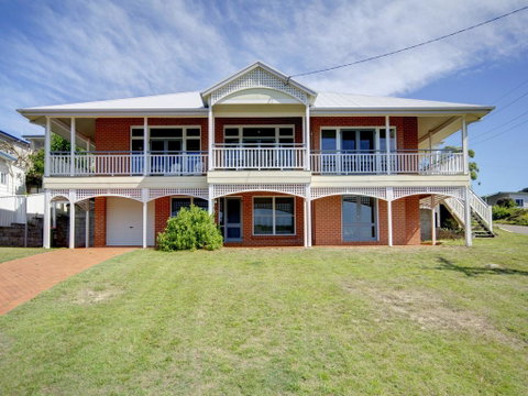 Surf Break - Fingal Bay - Accommodation Bookings 0
