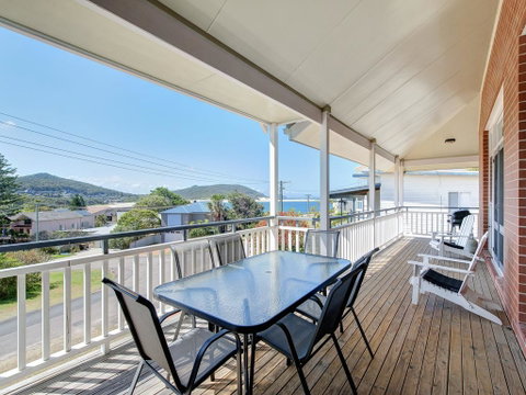 Surf Break - Fingal Bay - Accommodation Bookings 1