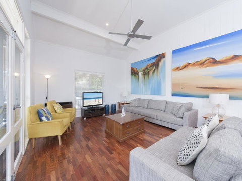 Surf Break - Fingal Bay - Accommodation Bookings 3