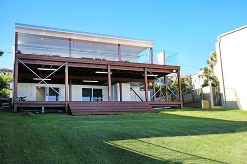 Surfrider - Accommodation Bookings 1