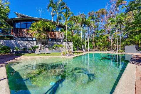 Surfside Beach House 17 - Rainbow Shores, Swimming Pool, 2 Minute Walk To Beach, Air Conditioning, Relax Here - Accommodation Bookings 1