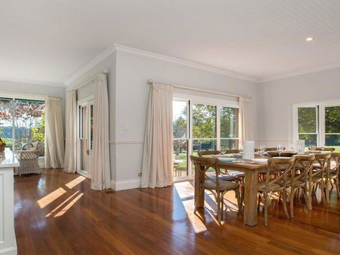 Sutton Downs - Renovated Country Home On 100 Acres - Accommodation Bookings 1