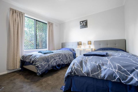 SweetHome2BR@Highton+parking - Accommodation Bookings 2