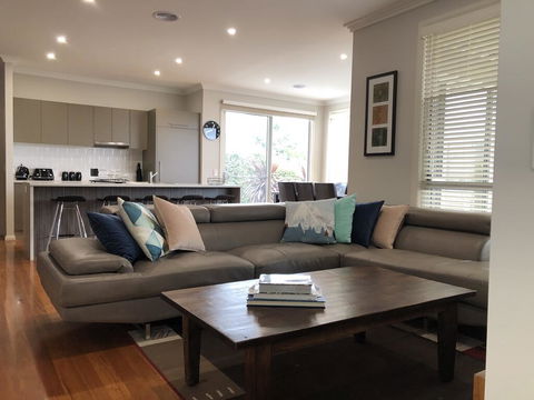 Taboga, 3 Bedroom, 3 Bathroom Villia - Accommodation Bookings 1