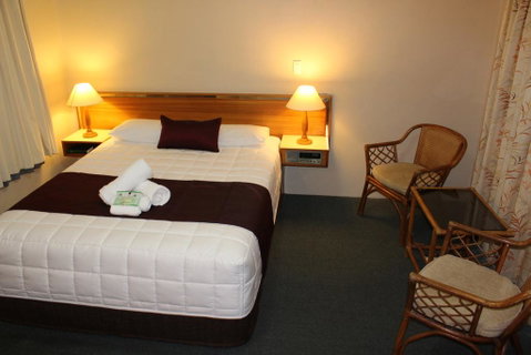Tabourie Lake Motor Inn - Accommodation Bookings 2