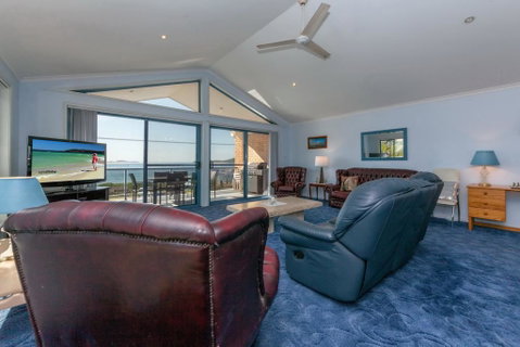 Tah Villa, 1/68 Marine Drive - Accommodation Bookings 1
