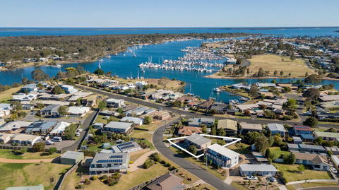 Tanjil - A Stroll From The Water In Paynesville - Accommodation Bookings 0