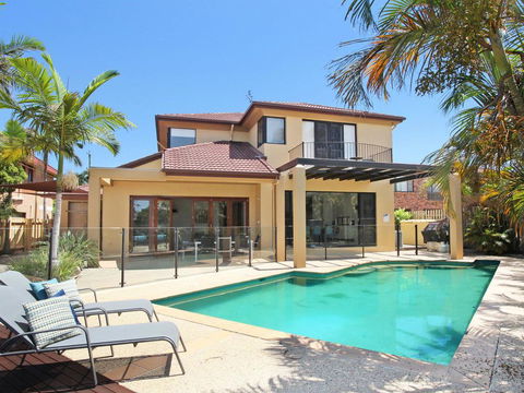 Tarcoola 41 - 5 BDRM Canal Home With Pool - Accommodation Bookings 0