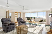TASSIE SEASIDE SERENITY - L'Abode Accommodation