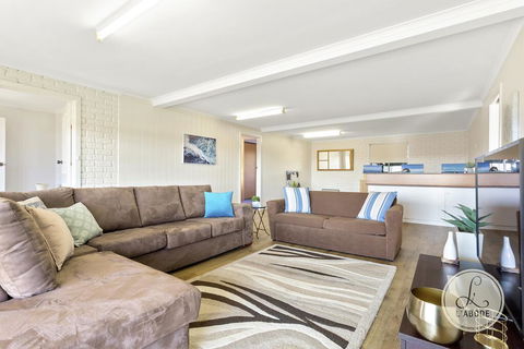 TASSIE SEASIDE SERENITY - L'Abode Accommodation - Accommodation Bookings 3