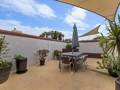 Tennysons On Sackville - Accommodation Bookings 1