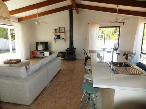 TERRIFIC ON TAMARA CRESCENT - Accommodation Bookings 2