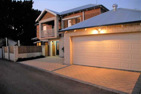 Terrific Townhouse - Accommodation Bookings 1