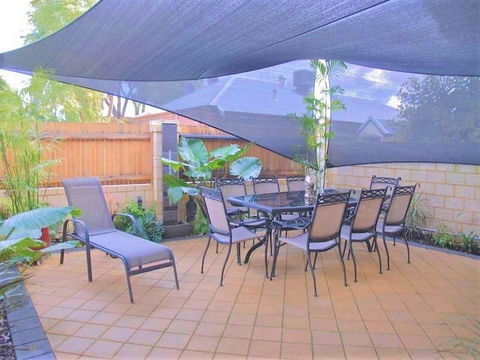 Terrific Townhouse - Accommodation Bookings 2