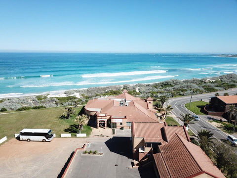 The African Reef - Accommodation Bookings 1