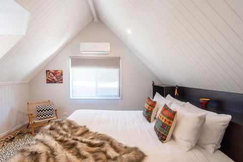 The African Village - Accommodation Bookings 1