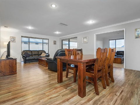 The Antonia Way - Accommodation Bookings 2