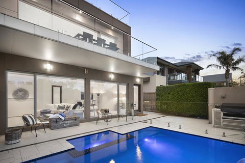 The Aston - Accommodation Bookings 0