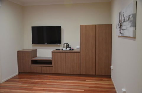 The Australian Hotel Motel - Accommodation Bookings 3