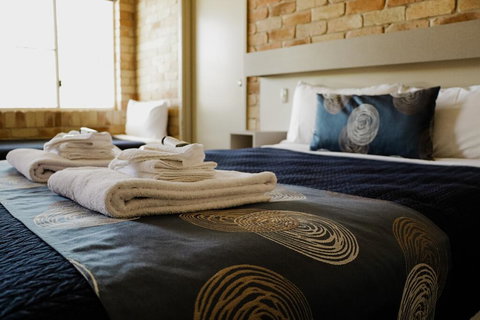 The Australian Hotel Motel - Accommodation Bookings 0