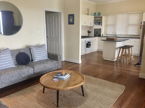 The Beach House & Villas - Accommodation Bookings 3