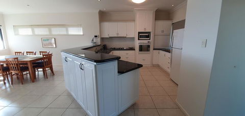 The Beach House - Port Bouvard - Accommodation Bookings 1