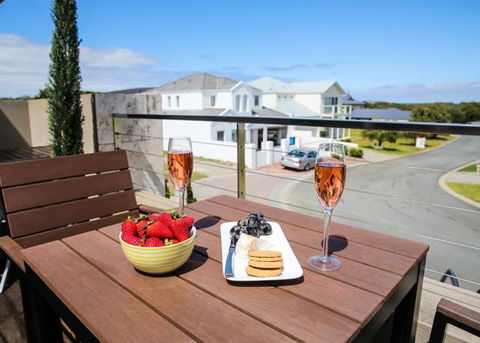 The Beach House At Bayside - Accommodation Bookings 0