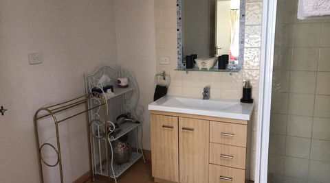 Oatlands Retreat - Accommodation Bookings 9