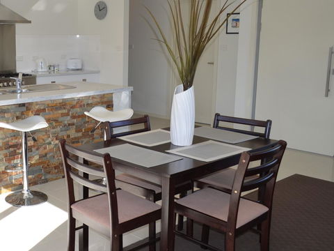 170 Hazards View - Unit 1 - Accommodation Bookings 5