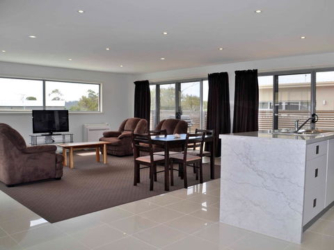170 Hazards View - Unit 1 - Accommodation Bookings 2