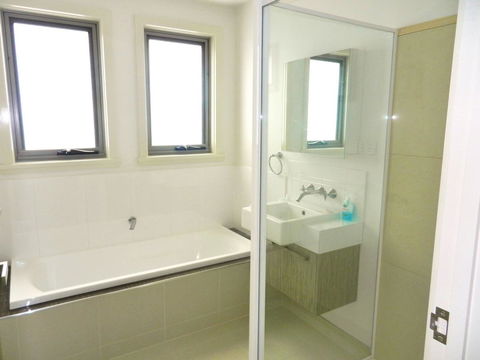 170 Hazards View - Unit 1 - Accommodation Bookings 8