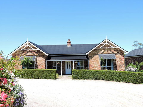 Hazelcreek Cottages - Accommodation Bookings 23