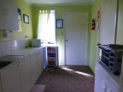 Quamby Pines Chalet - Accommodation Bookings 6