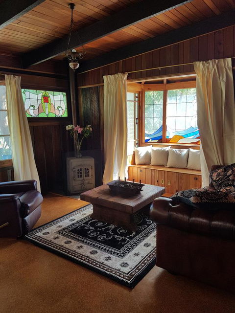 Whispering Hills Retreat - Accommodation Bookings 0