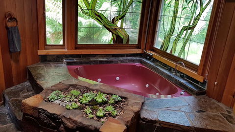 Whispering Hills Retreat - Accommodation Bookings 4