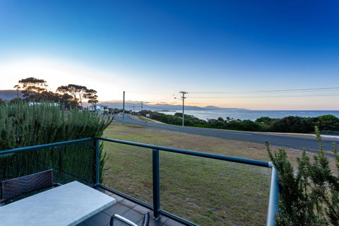 Beachfront Bicheno - Accommodation Bookings 10