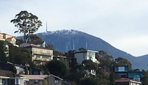 The View 2 Bed Unit With Stunning Hobart Outlook - Accommodation Bookings 25
