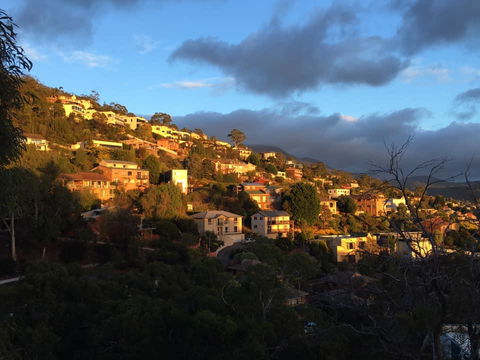 The View 2 Bed Unit With Stunning Hobart Outlook - Accommodation Bookings 23