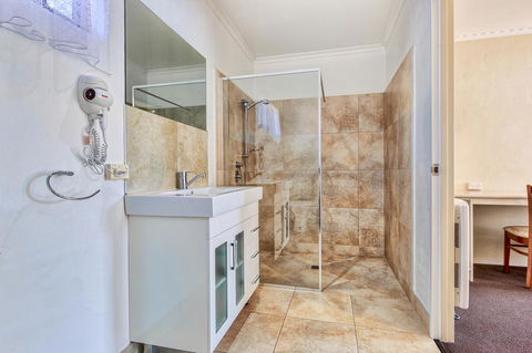 Wintersun Gardens Motel - Accommodation Bookings 9