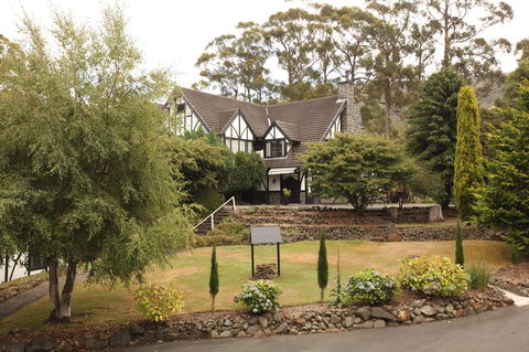 The Fox And Hounds Historic Hotel - Accommodation Bookings 39