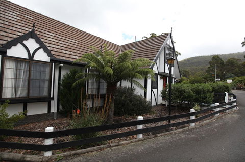 The Fox And Hounds Historic Hotel - Accommodation Bookings 29