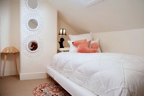 Lotus Gogh Apartment - Accommodation Bookings 23